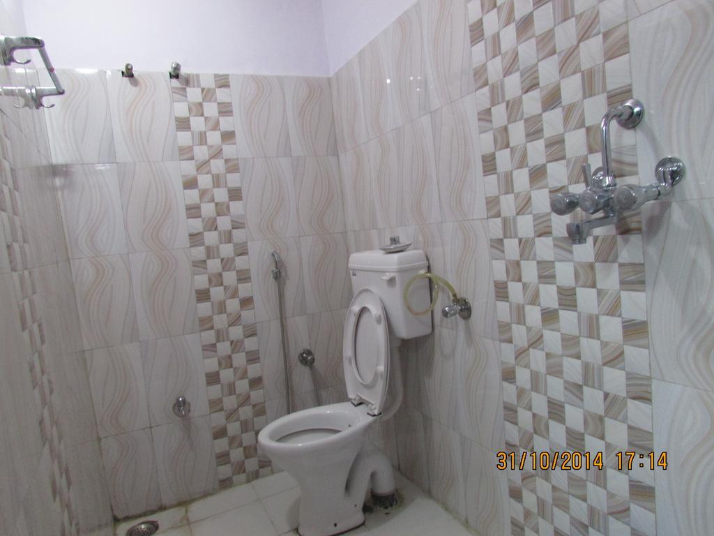 Radha Krishna Home Benares Buitenkant foto