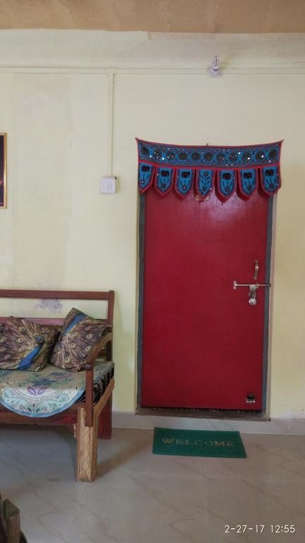 Radha Krishna Home Benares Buitenkant foto
