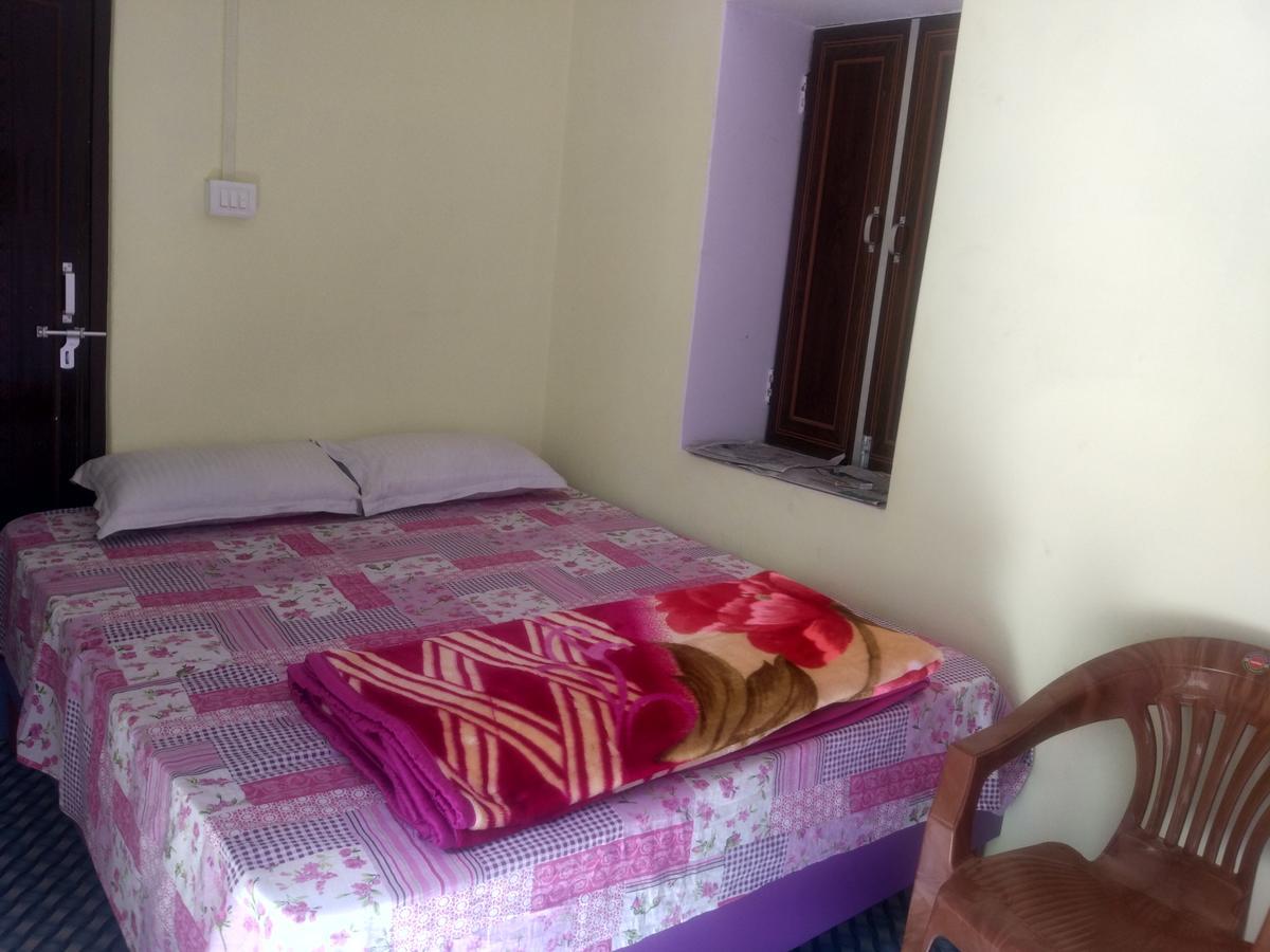 Radha Krishna Home Benares Buitenkant foto